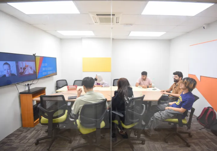LiveSpeak Room